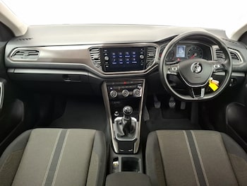 Used Volkswagen T-Roc 2019 for sale - 78326902: Photo