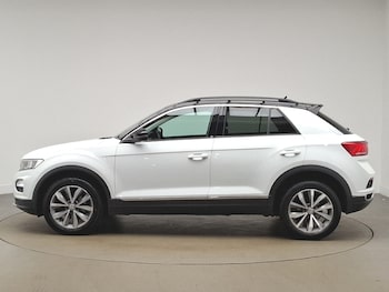 Used Volkswagen T-Roc 2019 for sale - 78326902: Photo