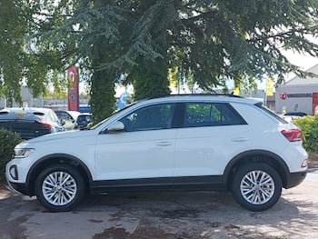 Used Volkswagen T-Roc 2024 for sale - 79772934: Photo