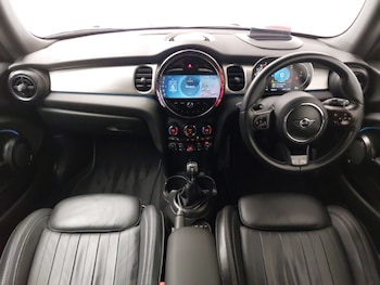 Used MINI Hatch 2021 for sale - 76493485: Photo