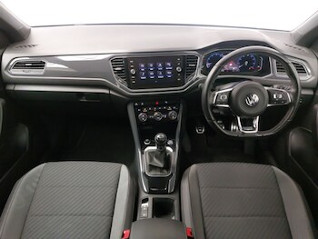 Used Volkswagen T-Roc 2018 for sale - 77405229: Photo