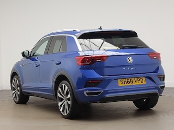 Used Volkswagen T-Roc 2018 for sale - 77405229: Photo