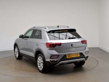Used Volkswagen T-Roc 2024 for sale - 74914140: Photo