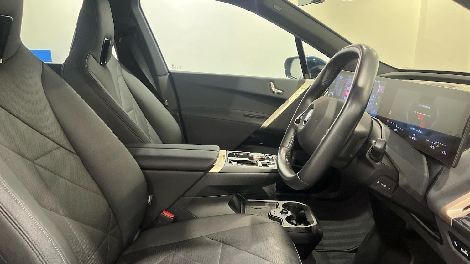 Used BMW iX 2022 for sale - 76802198: Photo 11