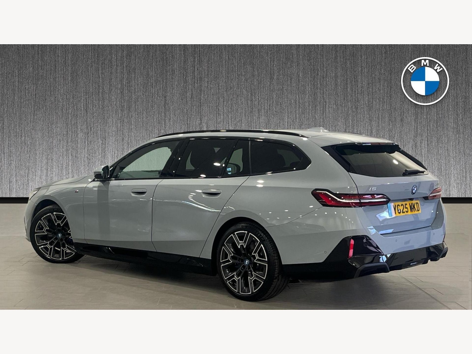 Used BMW i5 2025 for sale - 76760428: Photo 2