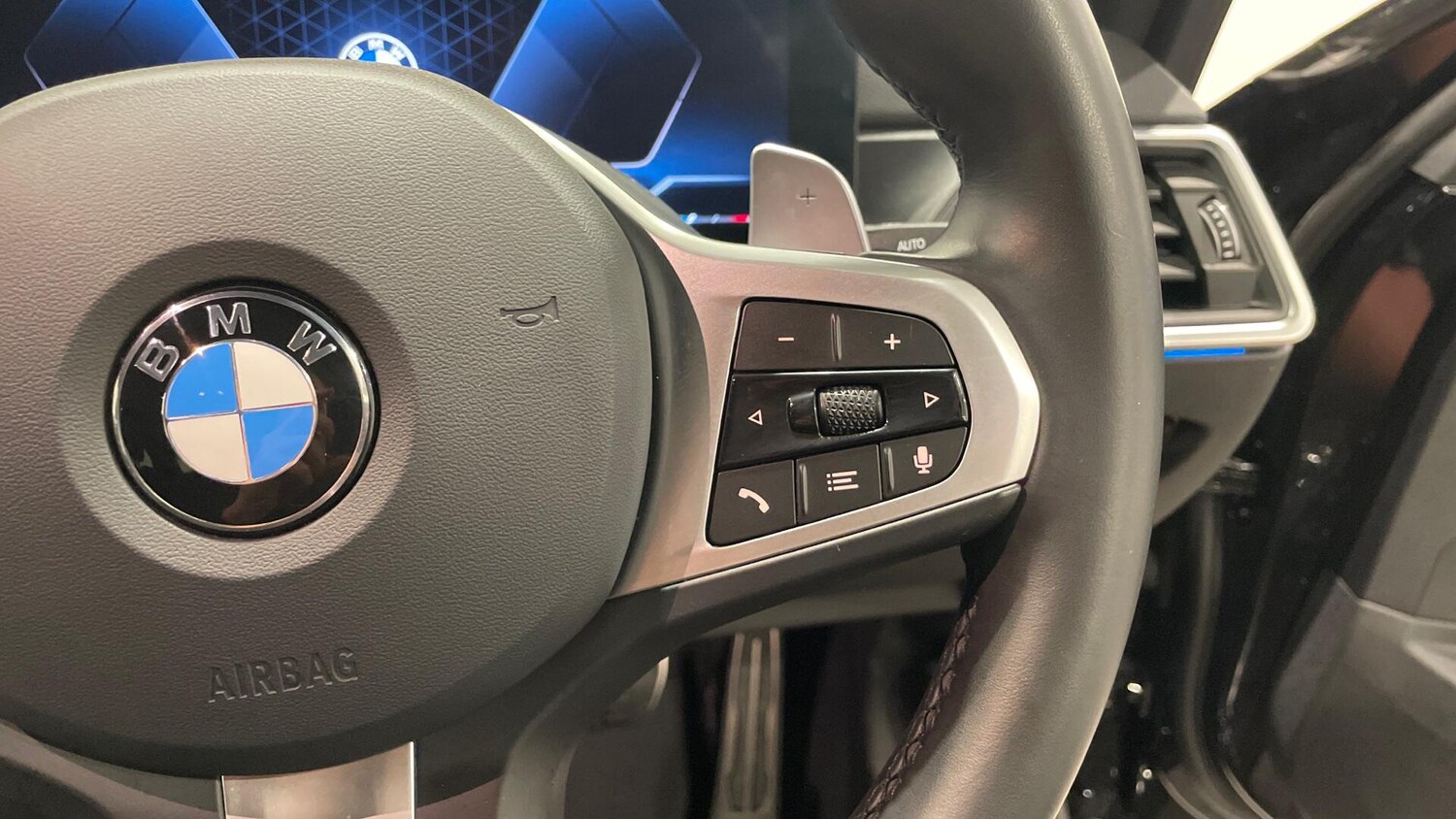 Used BMW 3 Series 2024 for sale - 77040998: Photo 18