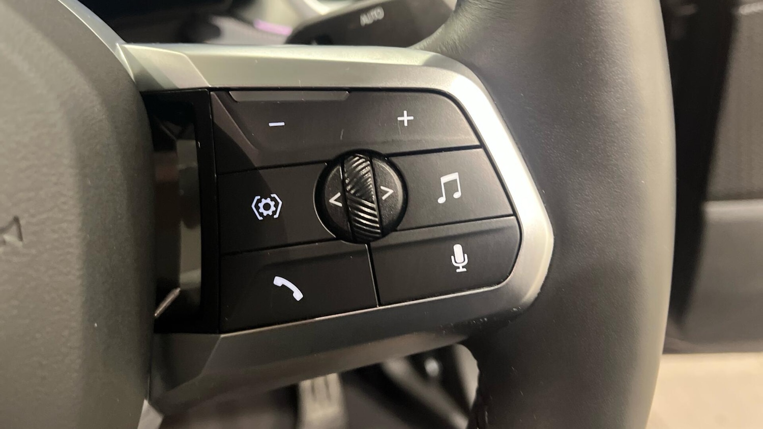 Used BMW iX2 2024 for sale - 76886619: Photo 18