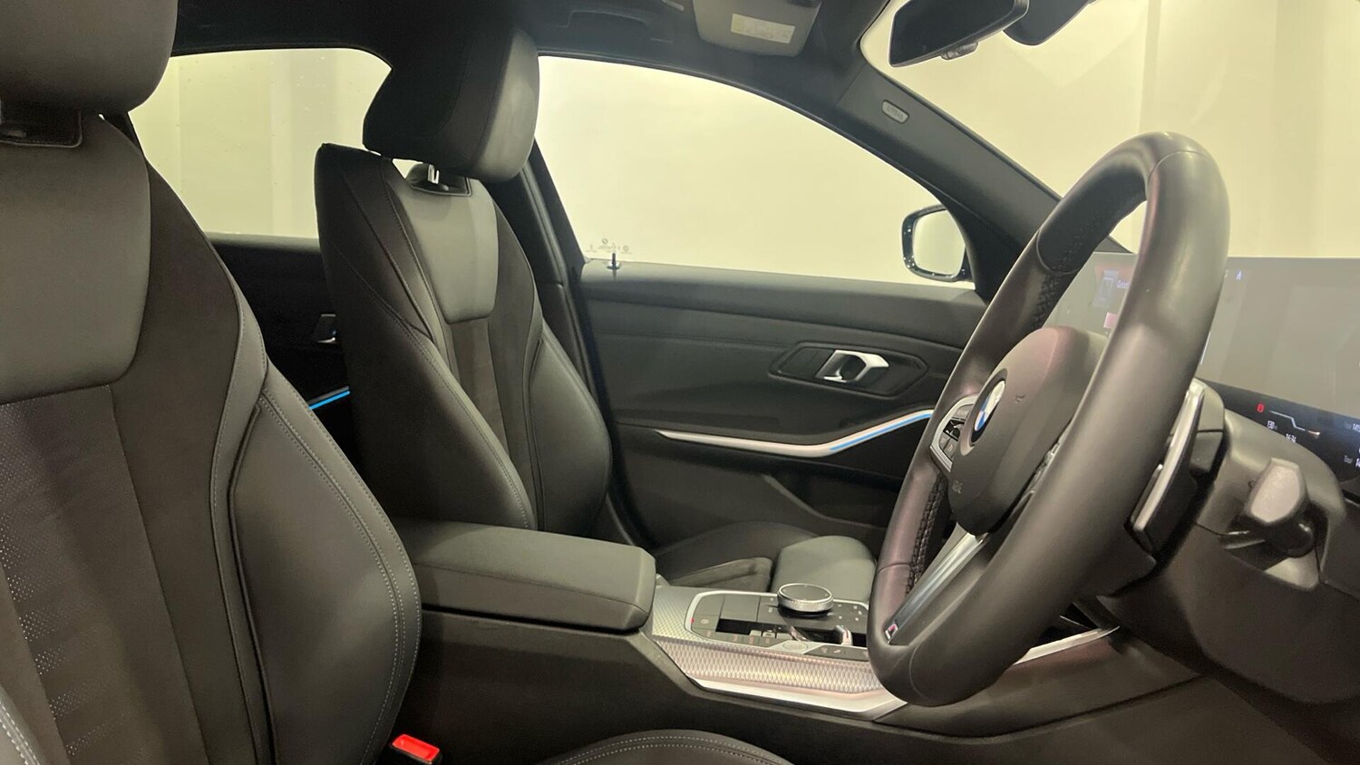 Used BMW 3 Series 2024 for sale - 77586360: Photo 11