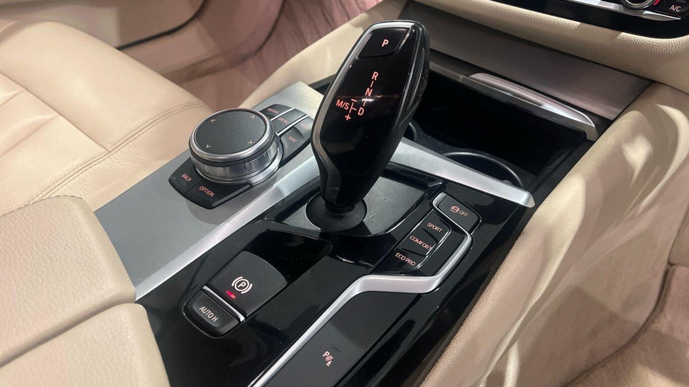 Used BMW 5 Series 2017 for sale - 77344260: Photo 10