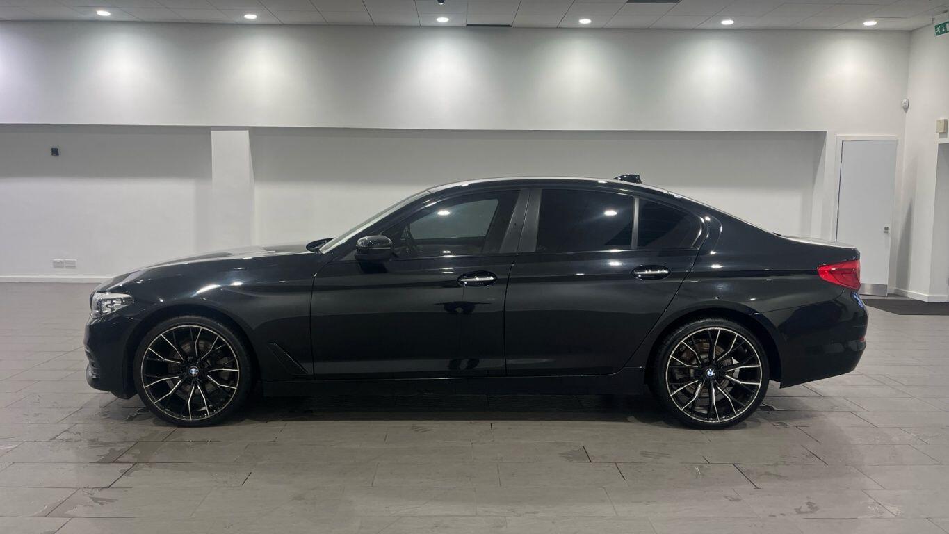 Used BMW 5 Series 2017 for sale - 77344260: Photo 2