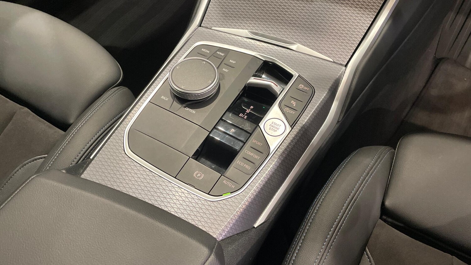 Used BMW 3 Series 2024 for sale - 76918585: Photo 10