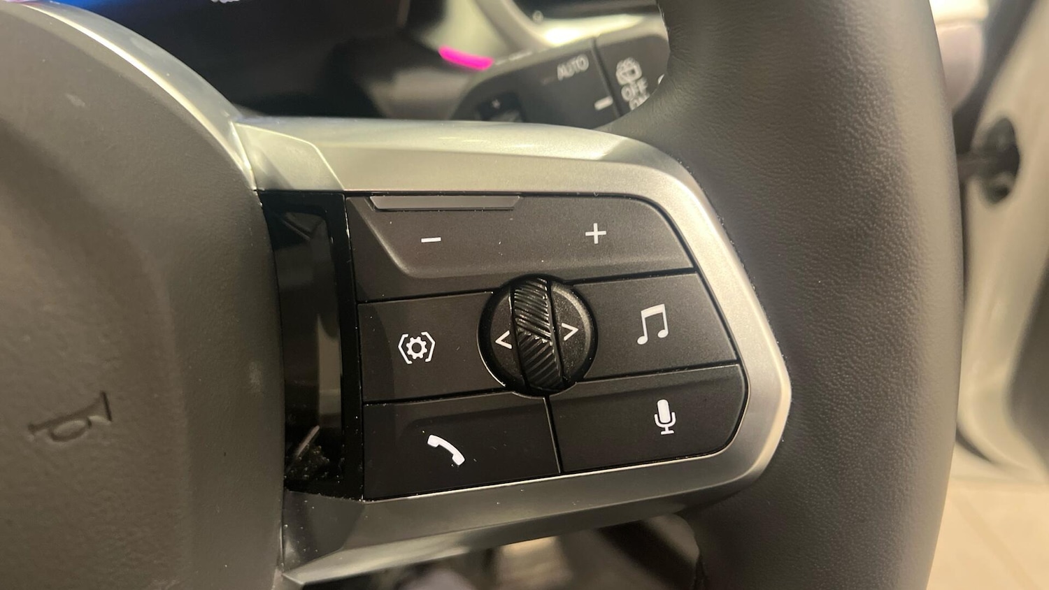 Used BMW iX1 2023 for sale - 76760193: Photo 18