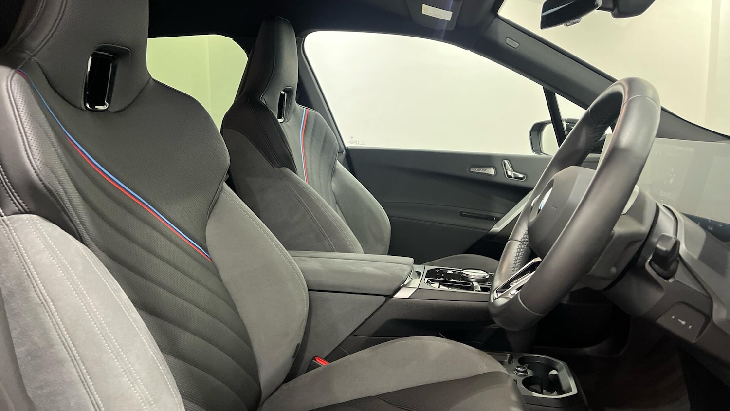 Used BMW iX 2025 for sale - 78170863: Photo 11