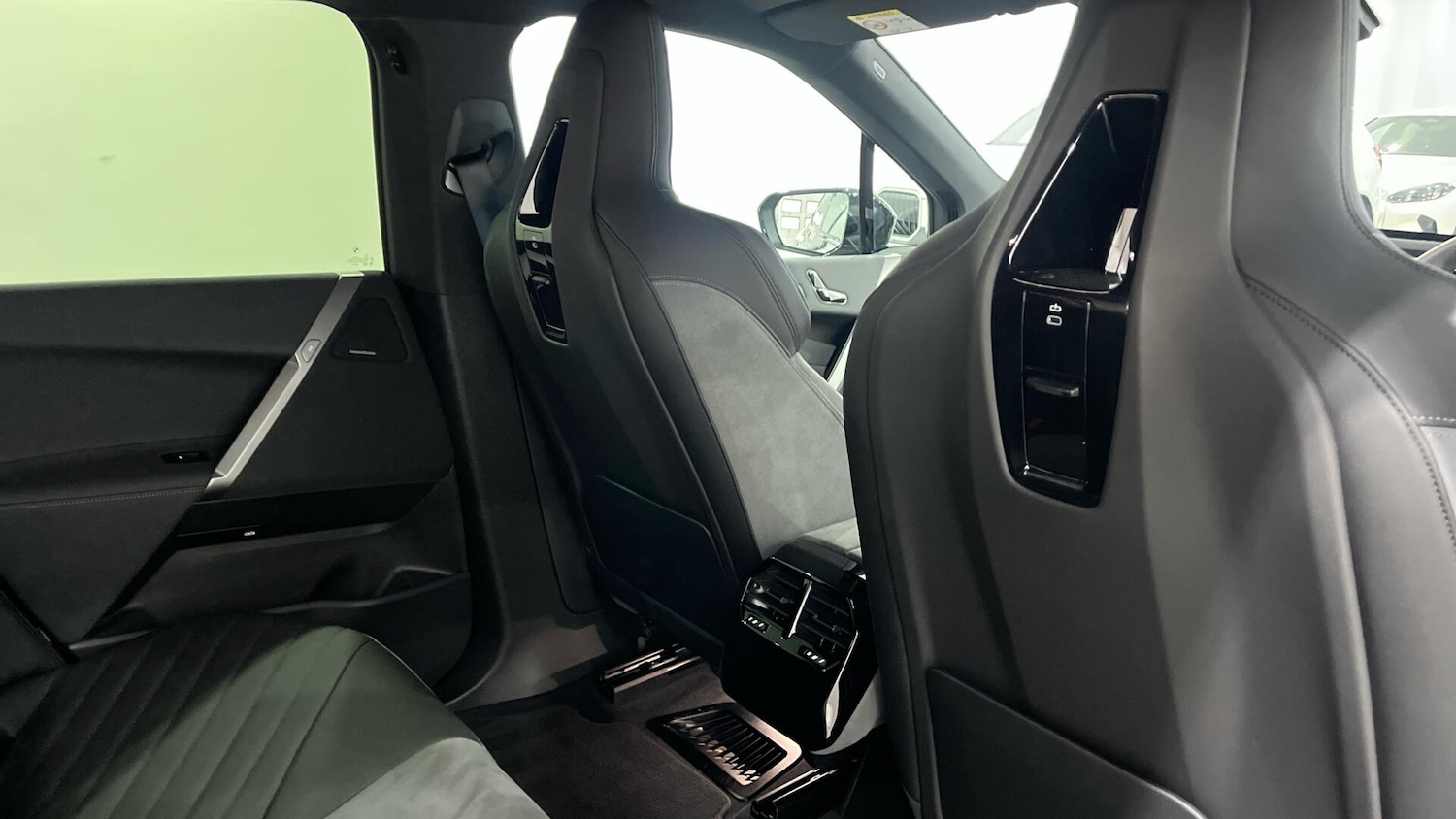 Used BMW iX 2025 for sale - 78170863: Photo 12