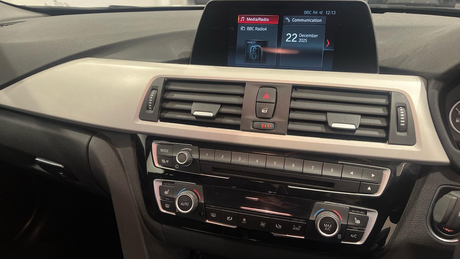 Used BMW 3 Series 2018 for sale - 77029190: Photo 8