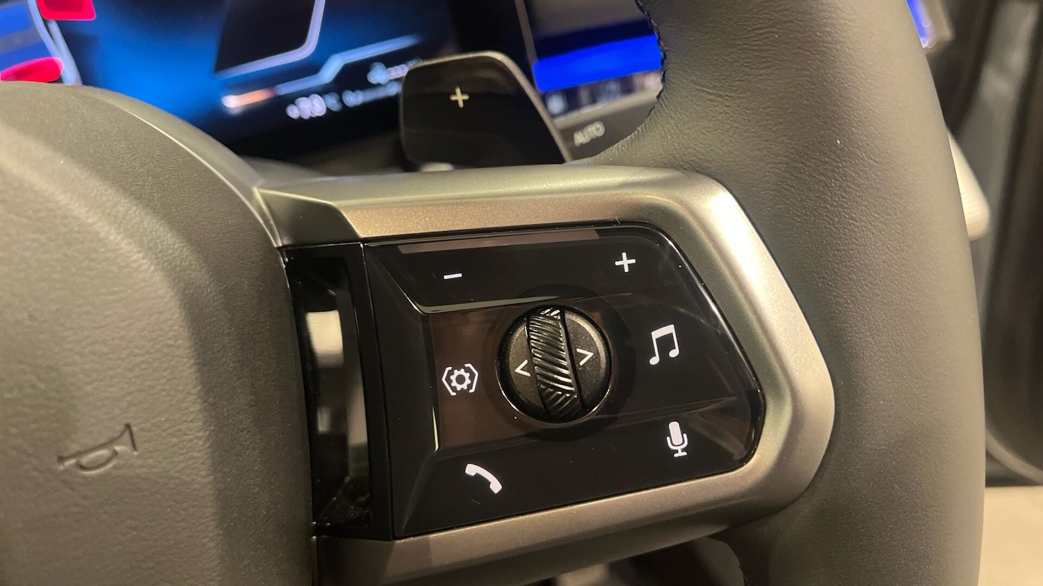 Used BMW 5 Series 2025 for sale - 78020380: Photo 18