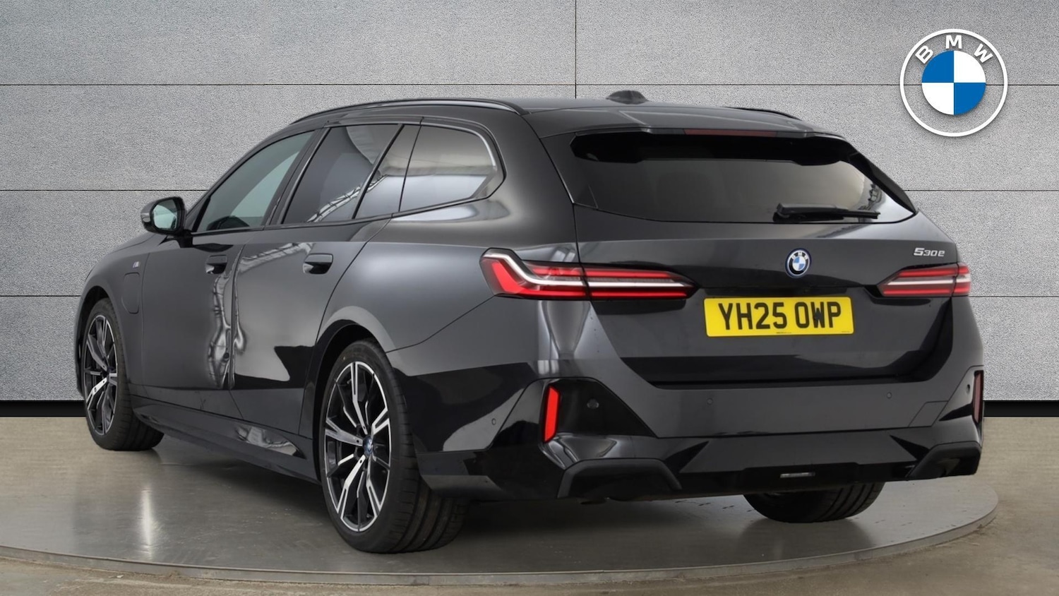 Used BMW 5 Series 2025 for sale - 76760324: Photo 2