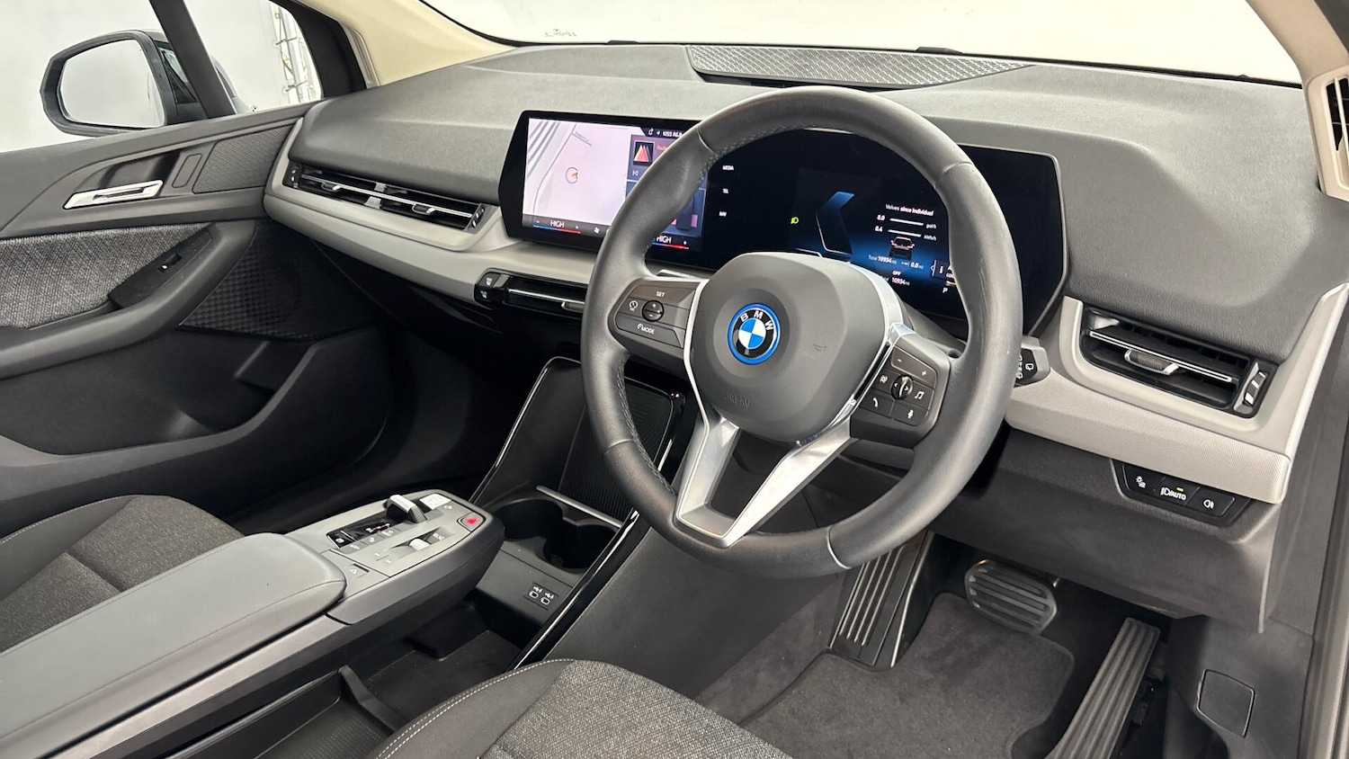 Used BMW 2 Series 2025 for sale - 76765524: Photo 6