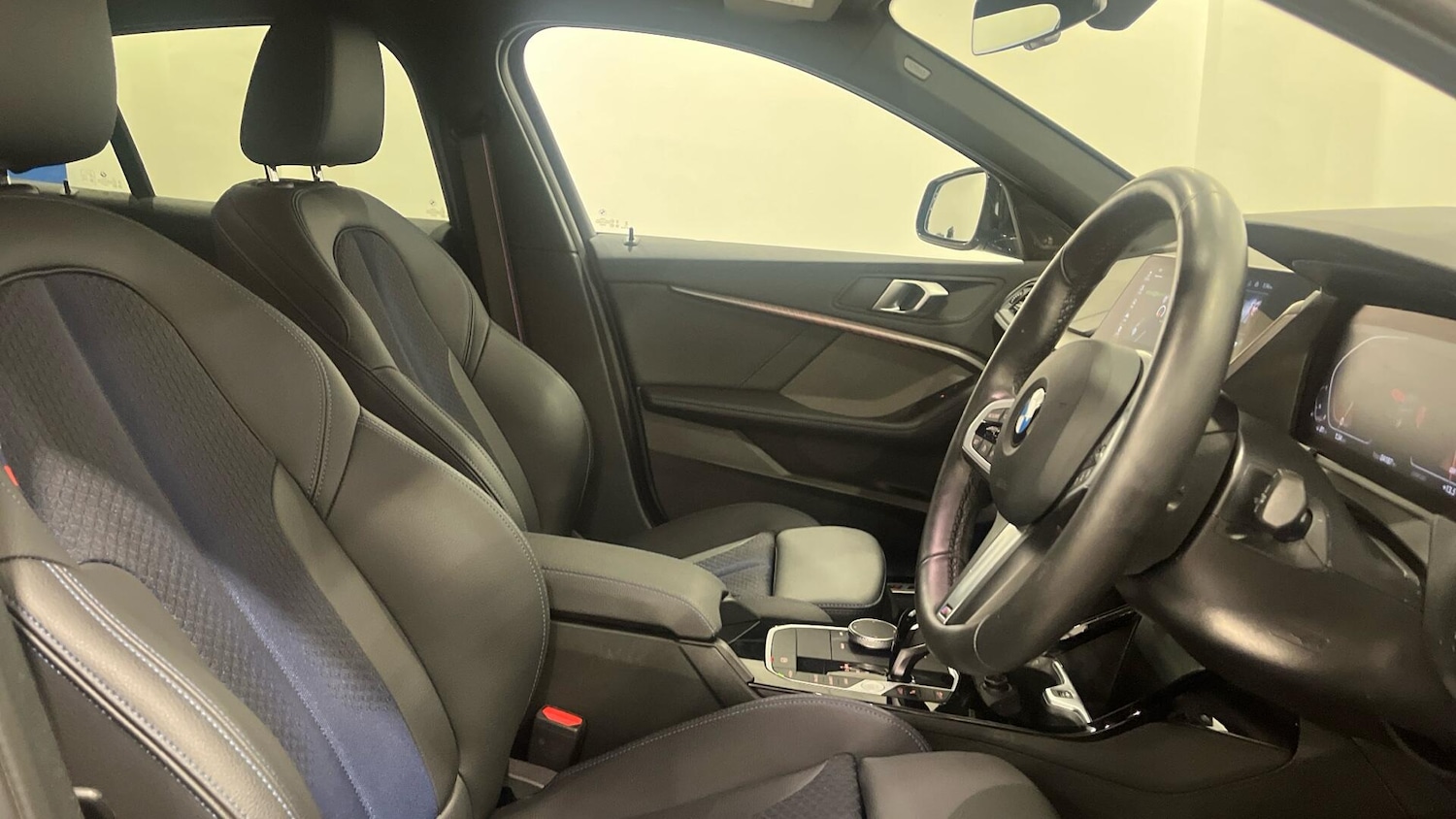 Used BMW 1 Series 2024 for sale - 76760280: Photo 11