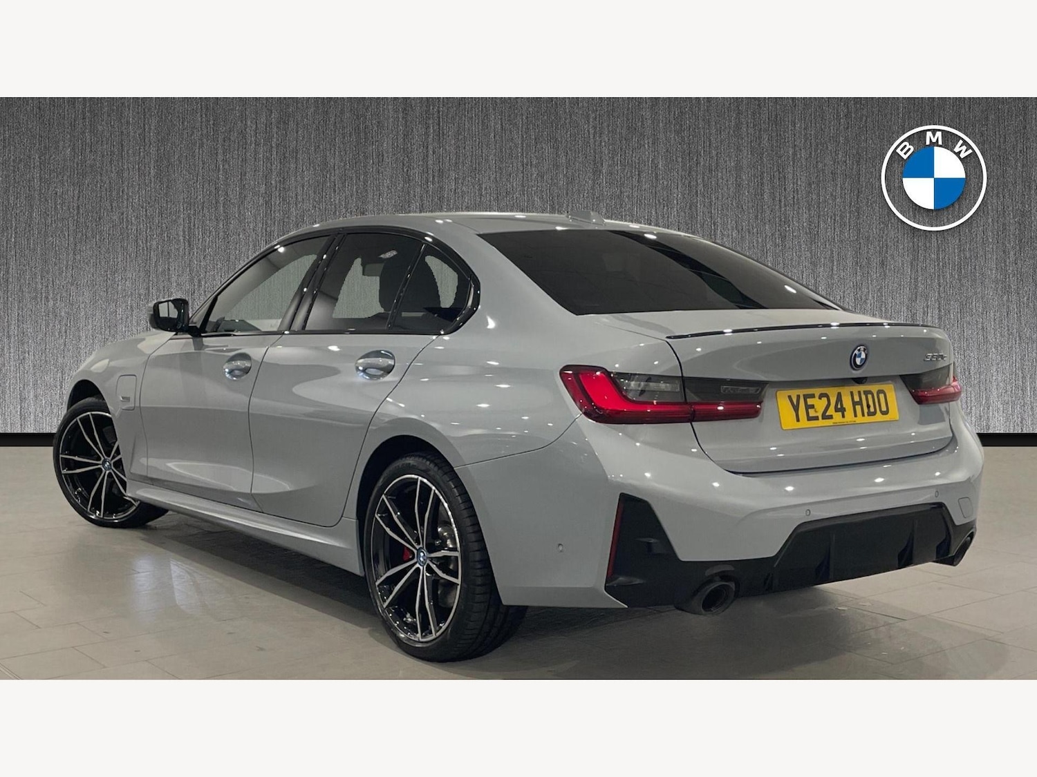 Used BMW 3 Series 2024 for sale - 76760467: Photo 2