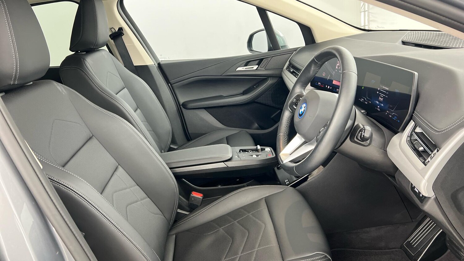 Used BMW 2 Series 2025 for sale - 77320320: Photo 11