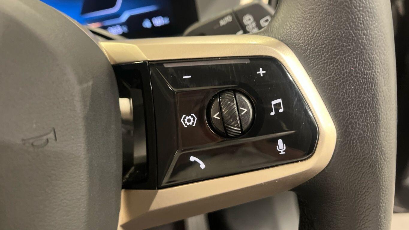 Used BMW iX 2022 for sale - 77939547: Photo 19