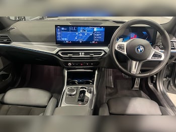 Used BMW 3 Series 2024 for sale - 77411620: Photo