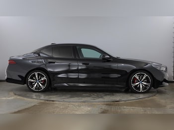 Used BMW 5 Series 2024 for sale - 76936642: Photo