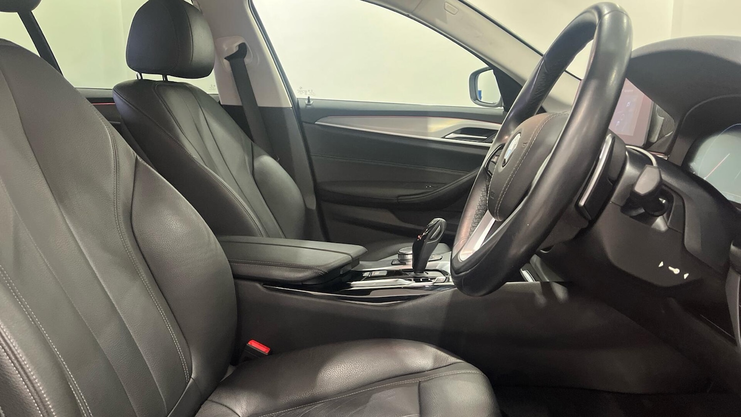 Used BMW 5 Series 2019 for sale - 77267365: Photo 11