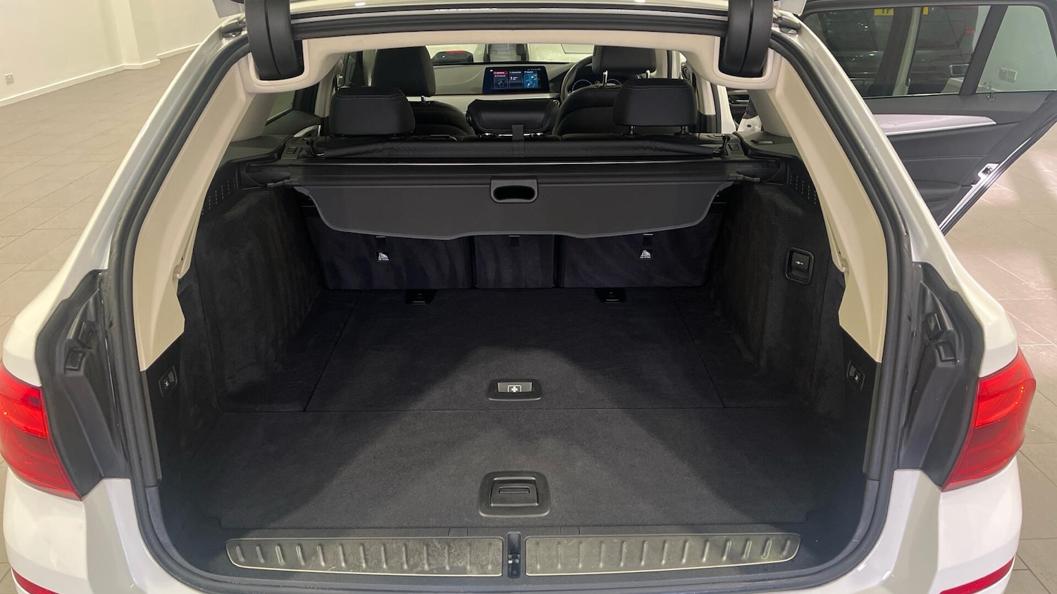 Used BMW 5 Series 2019 for sale - 77267365: Photo 13