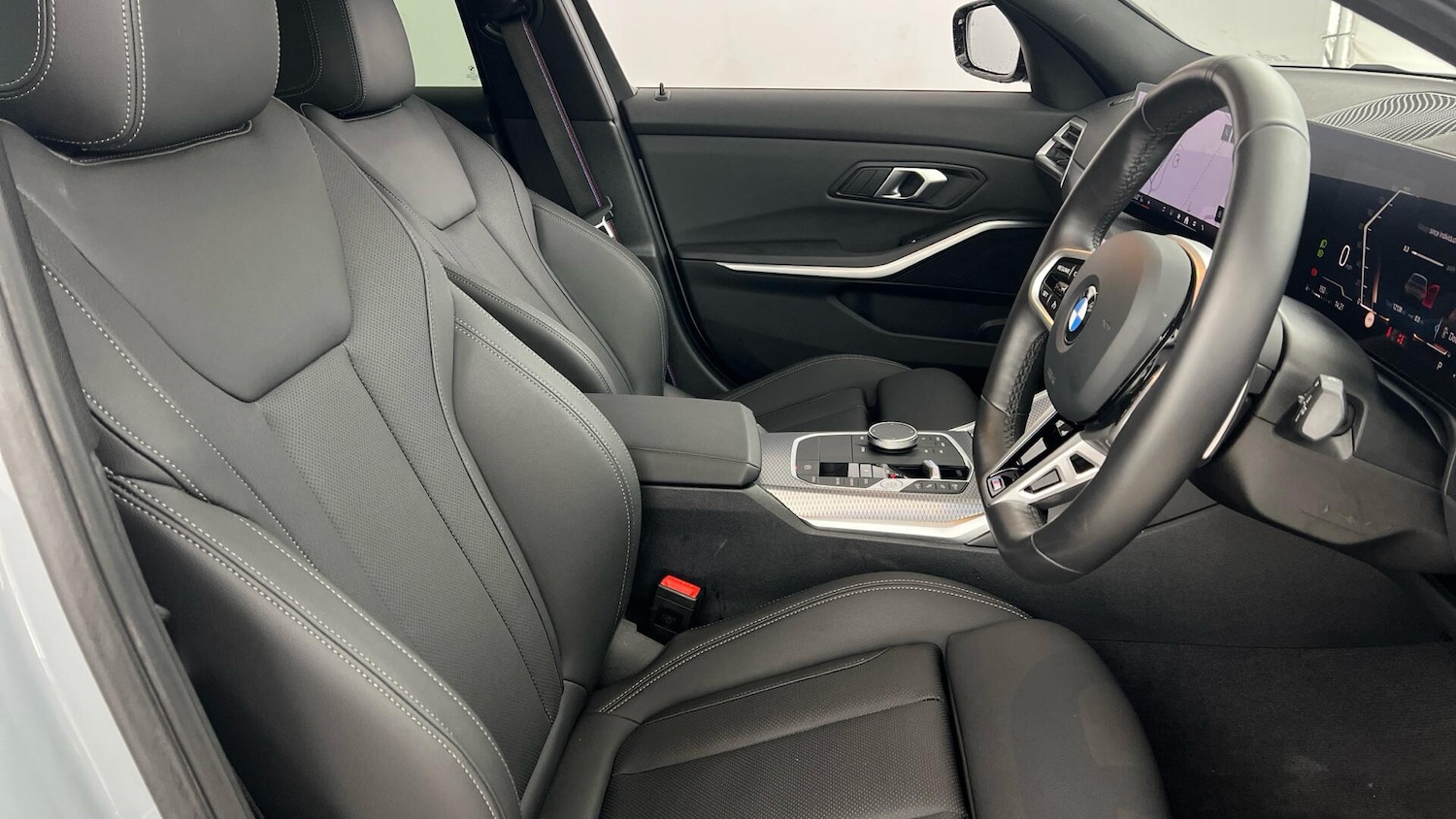 Used BMW 3 Series 2025 for sale - 77091621: Photo 11