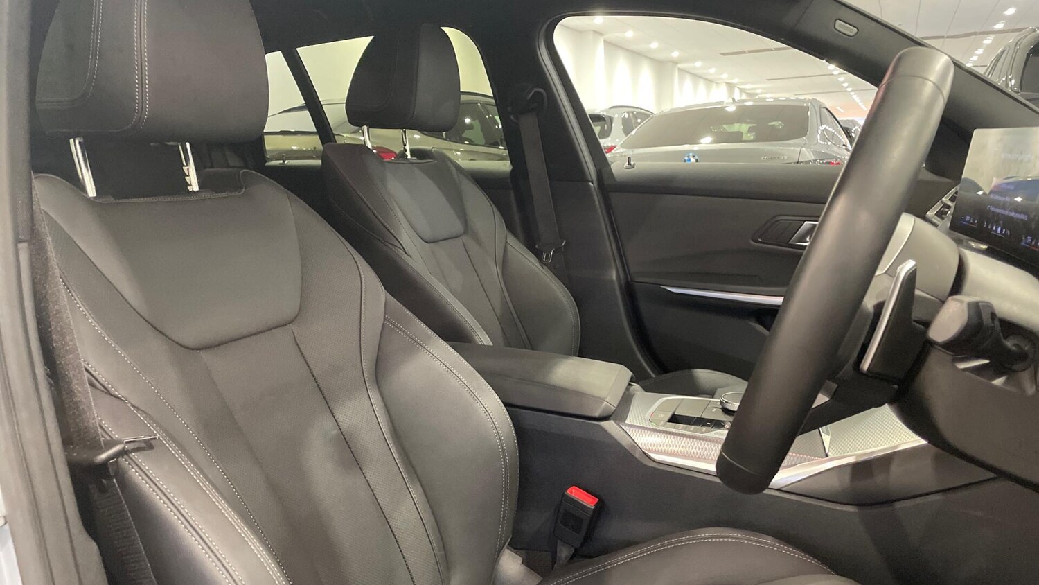 Used BMW 3 Series 2025 for sale - 76760225: Photo 11