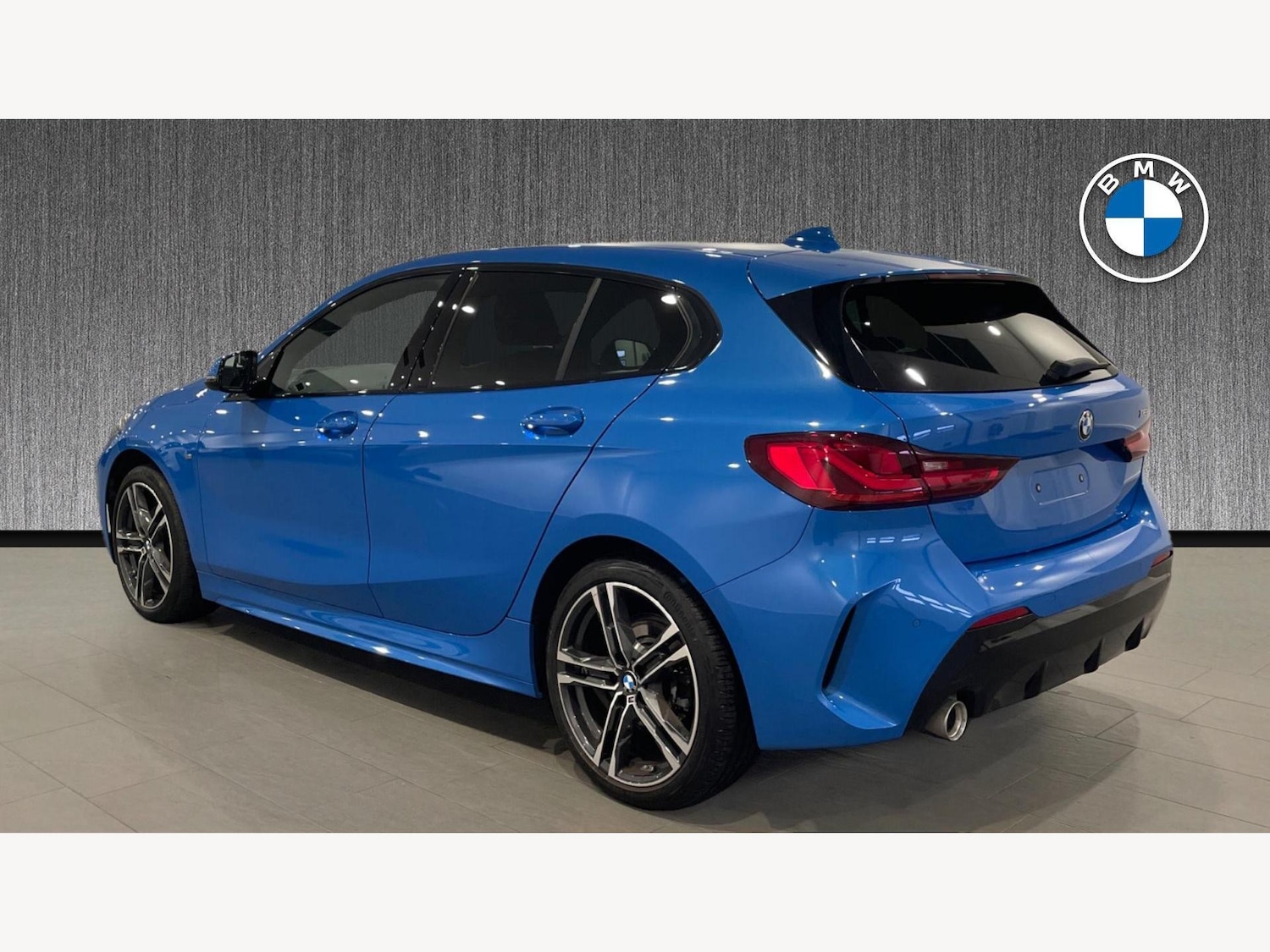 Used BMW 1 Series 2023 for sale - 76760159: Photo 2