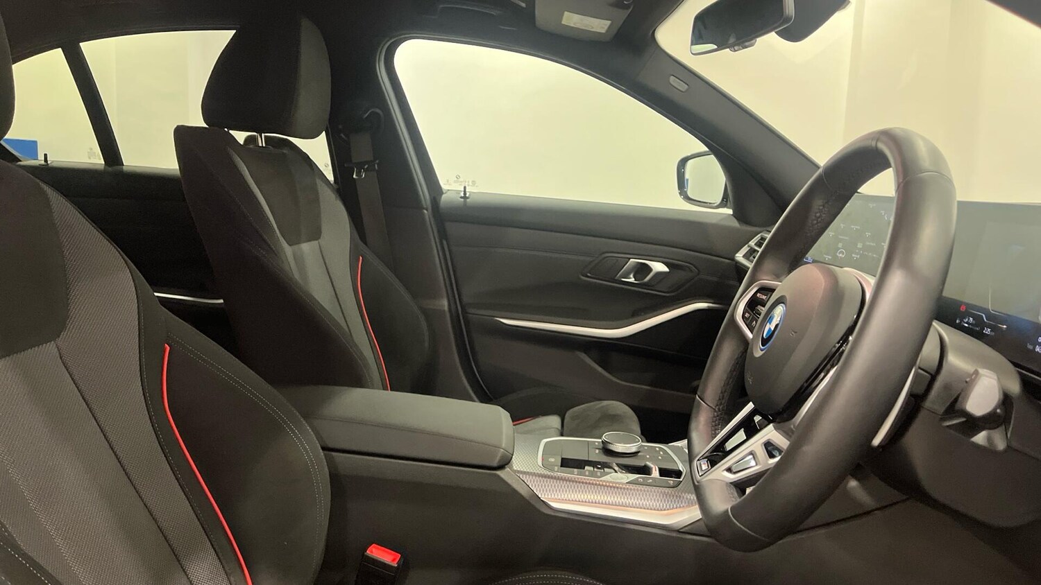 Used BMW 3 Series 2025 for sale - 77305052: Photo 11