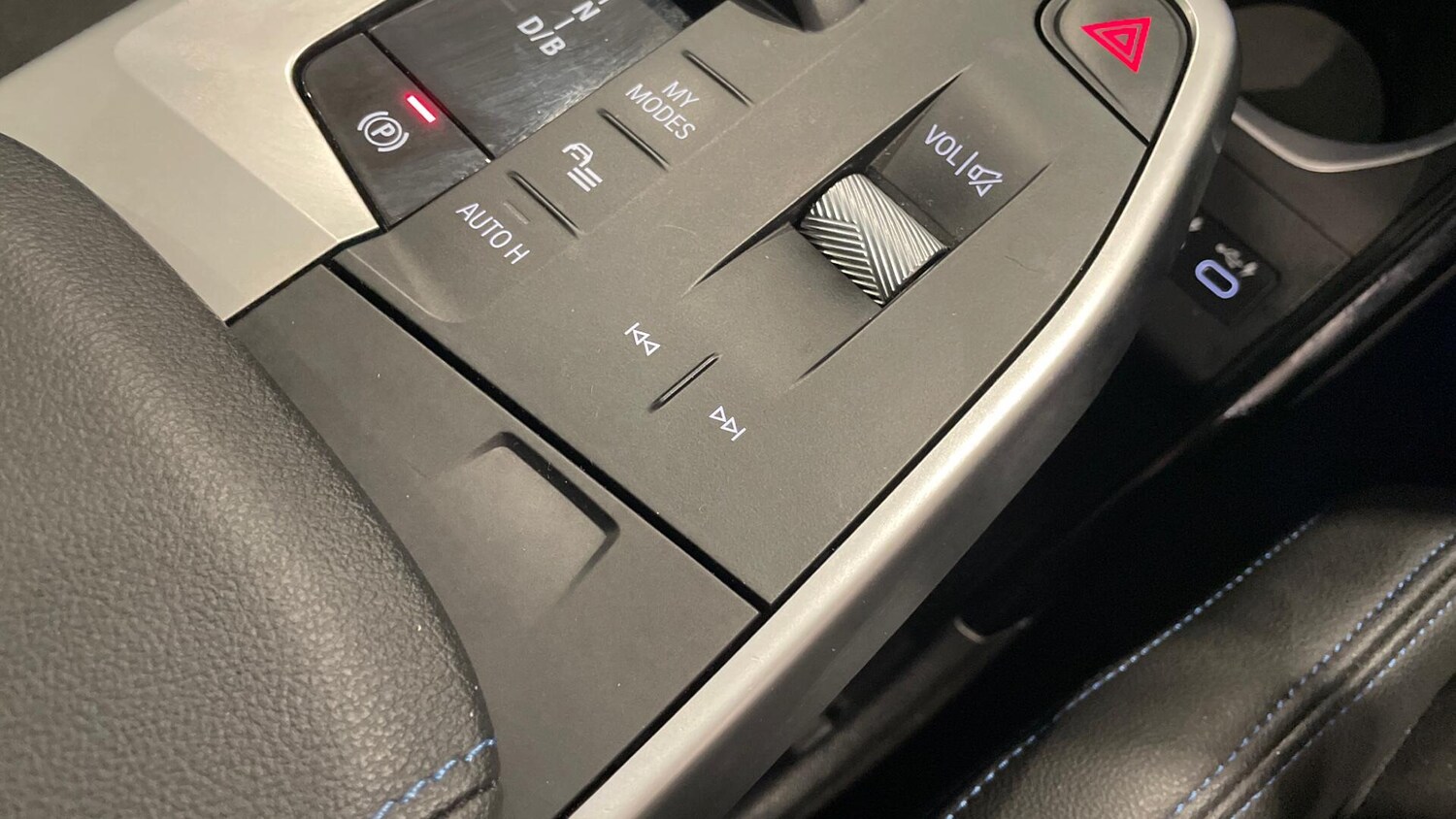 Used BMW iX1 2023 for sale - 77040820: Photo 19