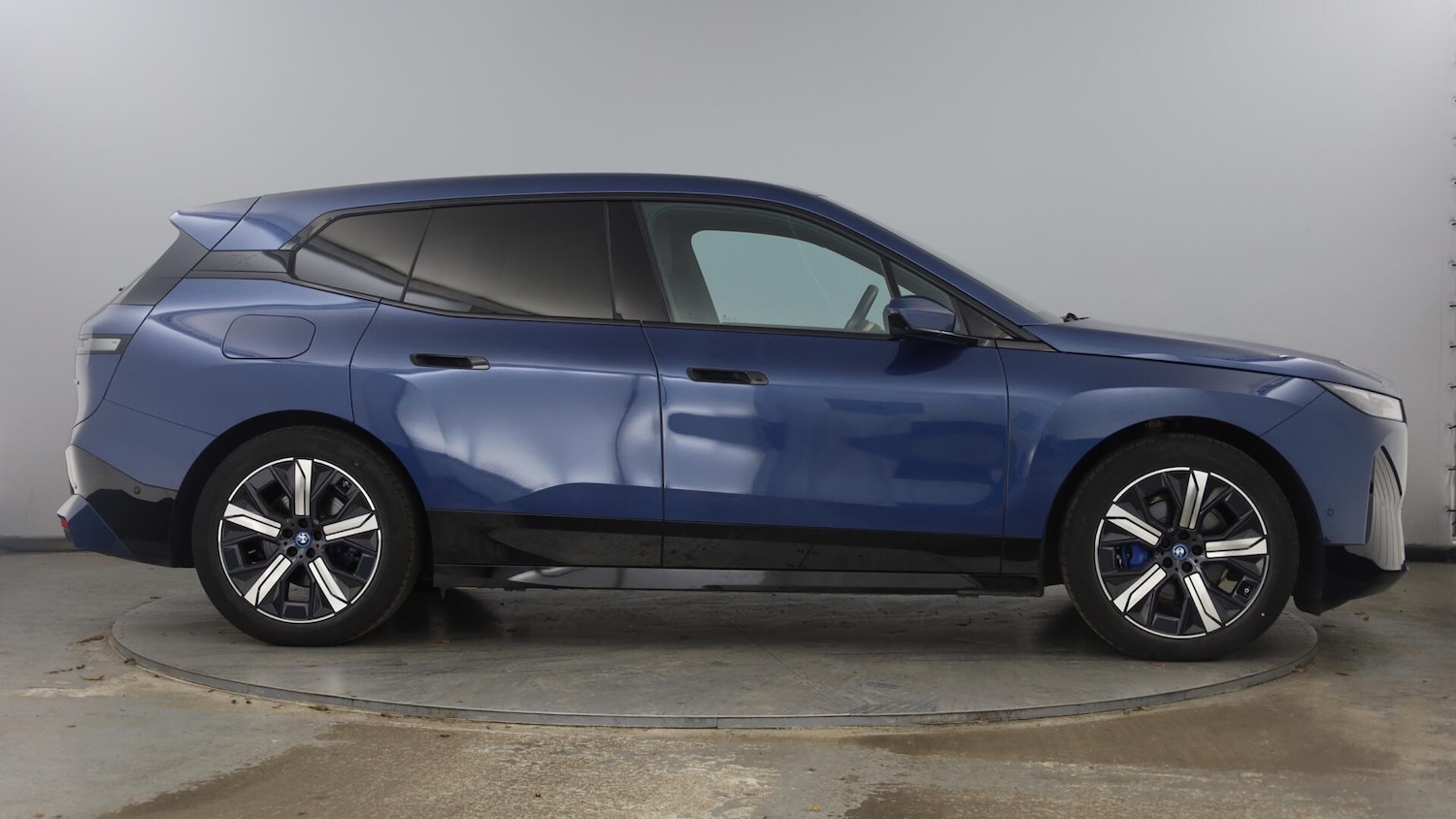 Used BMW iX 2022 for sale - 77040264: Photo 3