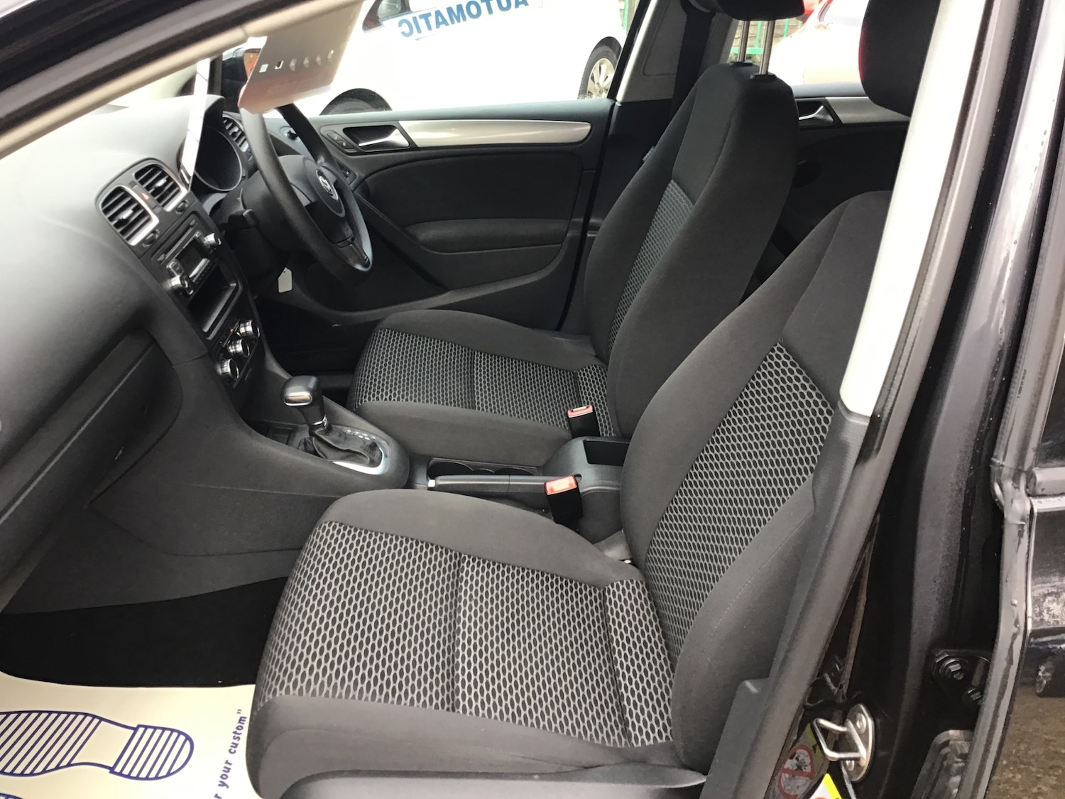 Used Volkswagen Golf 2009 for sale - 76449397: Photo 10