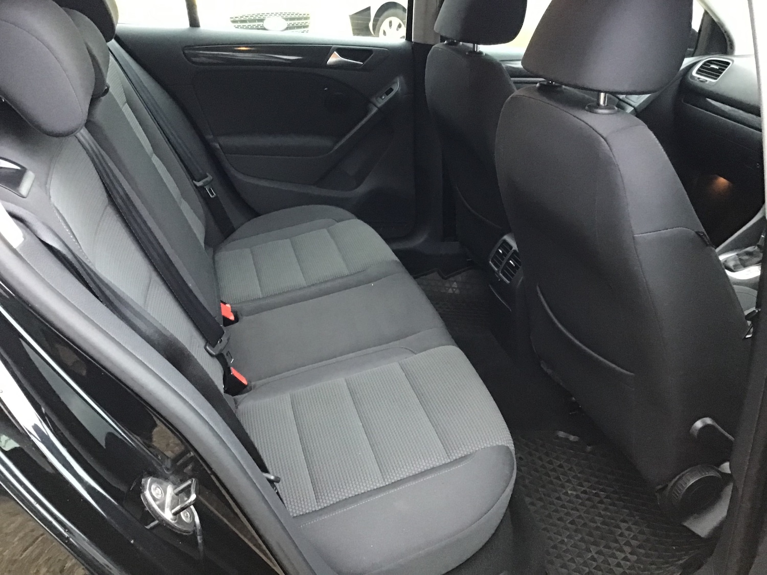 Used Volkswagen Golf 2011 for sale - 76684533: Photo 10