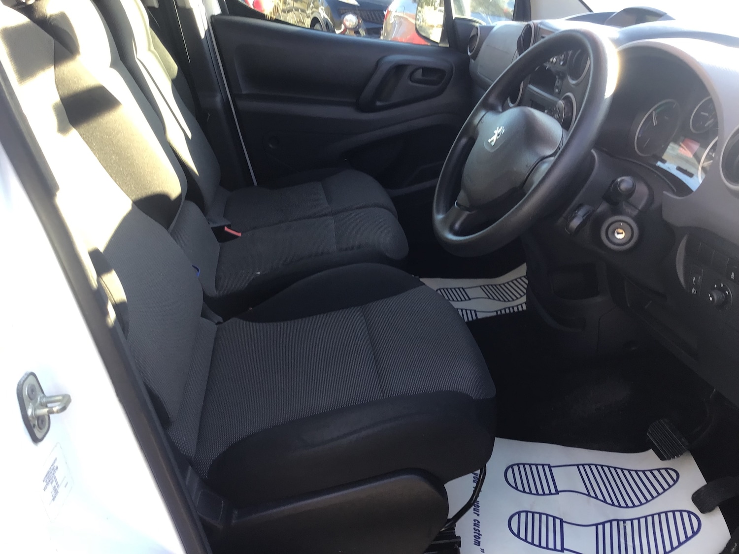 Used Peugeot Partner 2019 for sale - 76613659: Photo 12