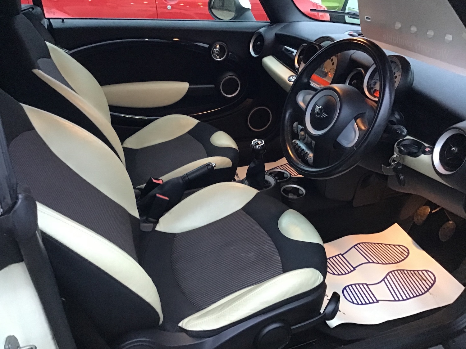 Used MINI Convertible 2010 for sale - 76722418: Photo 12