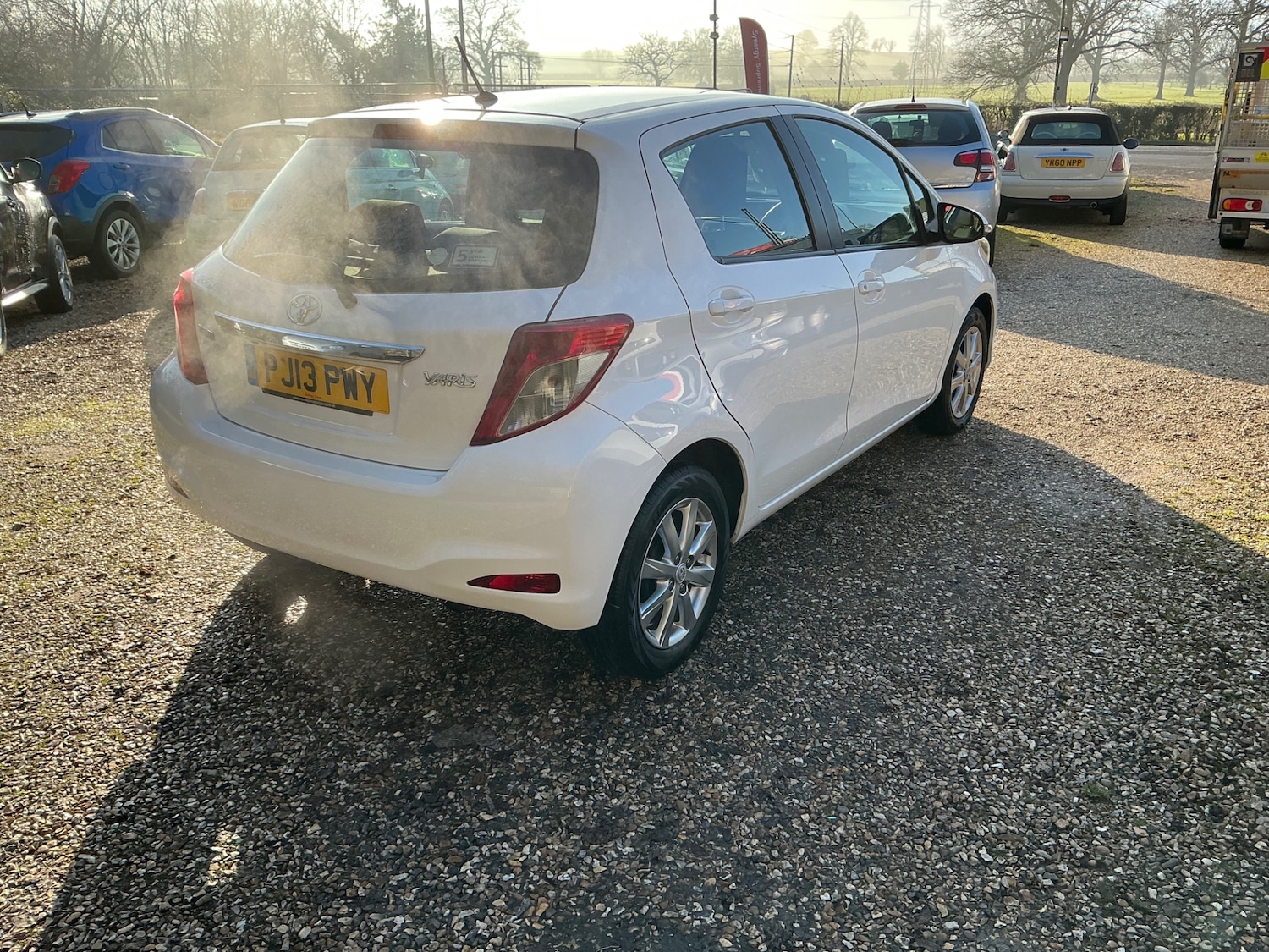 Used Toyota Yaris 2013 for sale - 77080684: Photo 4