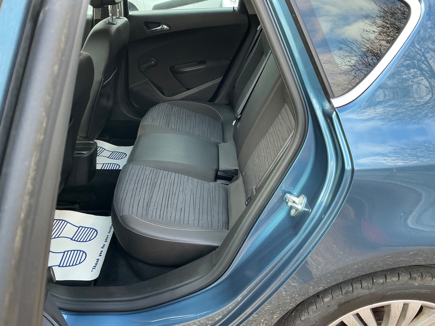 Used Vauxhall Astra 2015 for sale - 77261796: Photo 8