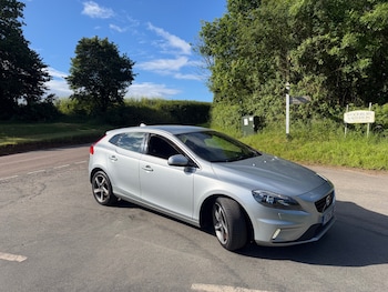Used Volvo V40 2014 for sale - 78857640: Photo