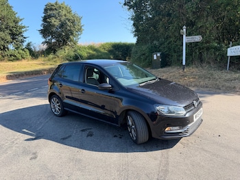Used Volkswagen Polo 2015 for sale - 79155999: Photo