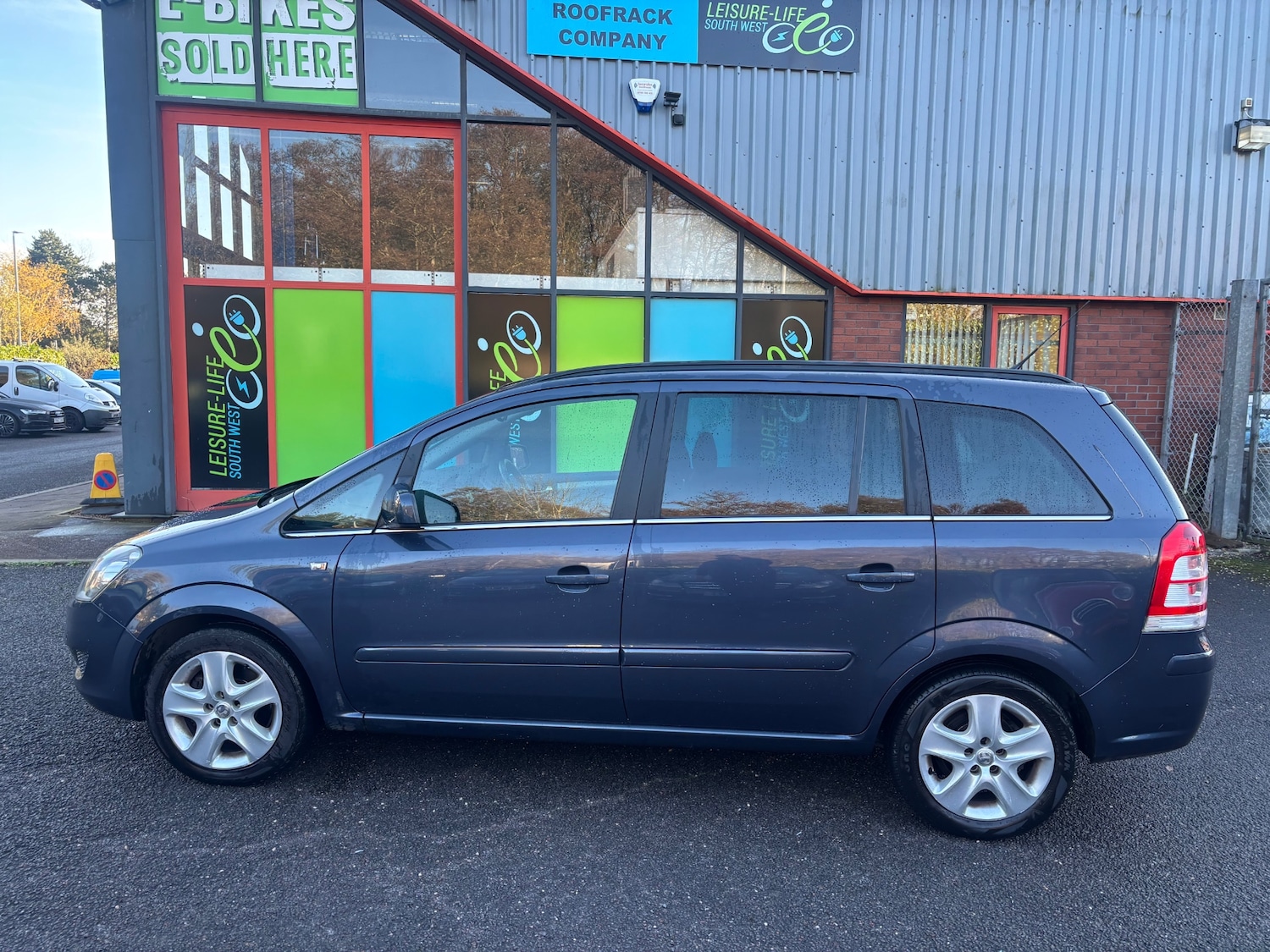Used Vauxhall Zafira 2011 for sale - 76799600: Photo 9