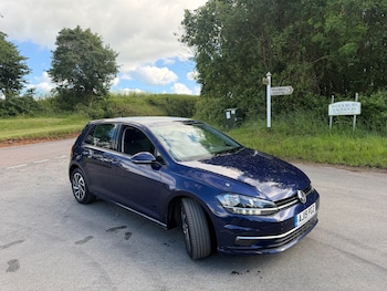 Used Volkswagen Golf 2019 for sale - 78852990: Photo