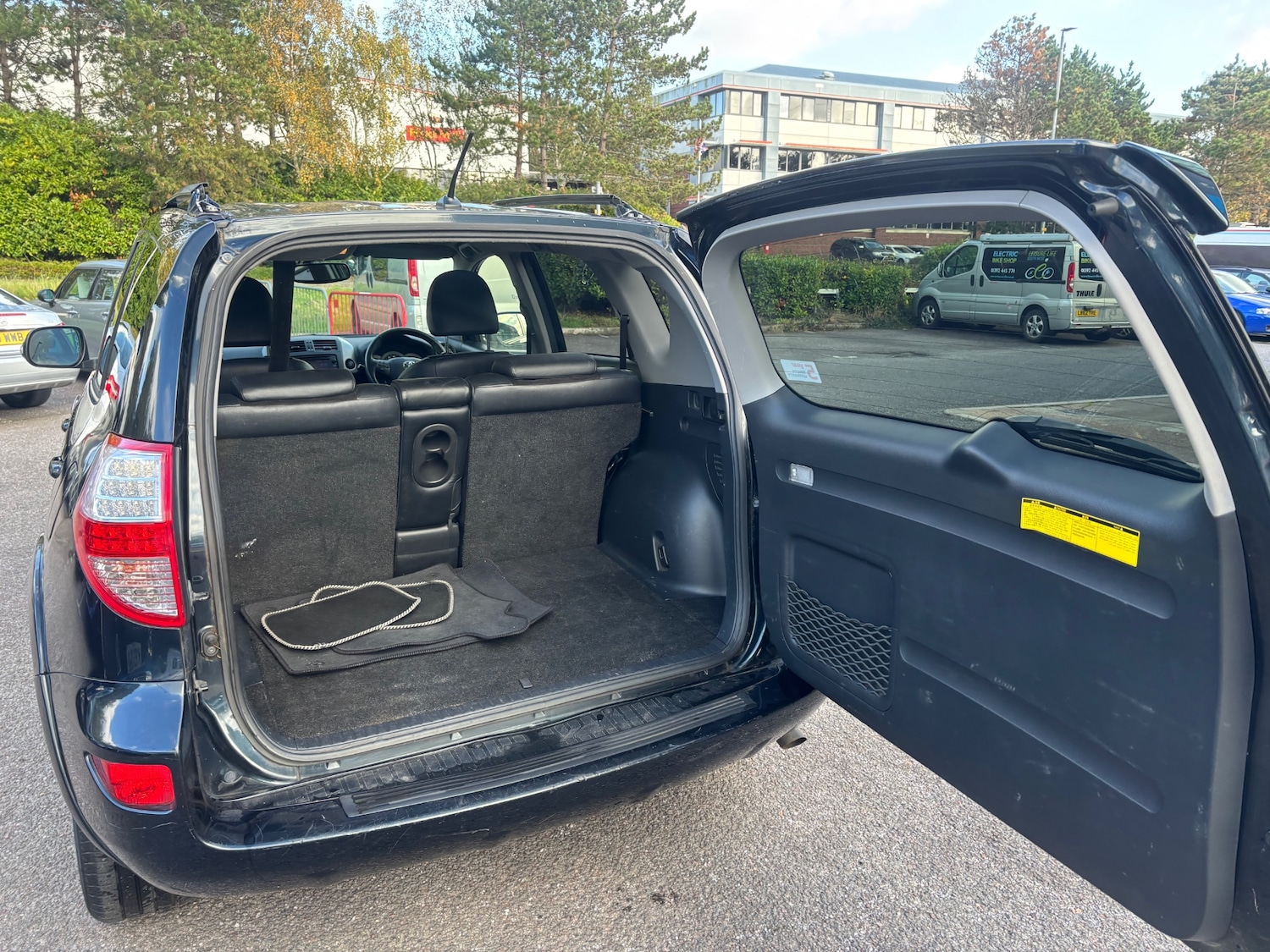 Used Toyota RAV4 2012 for sale - 76387433: Photo 16