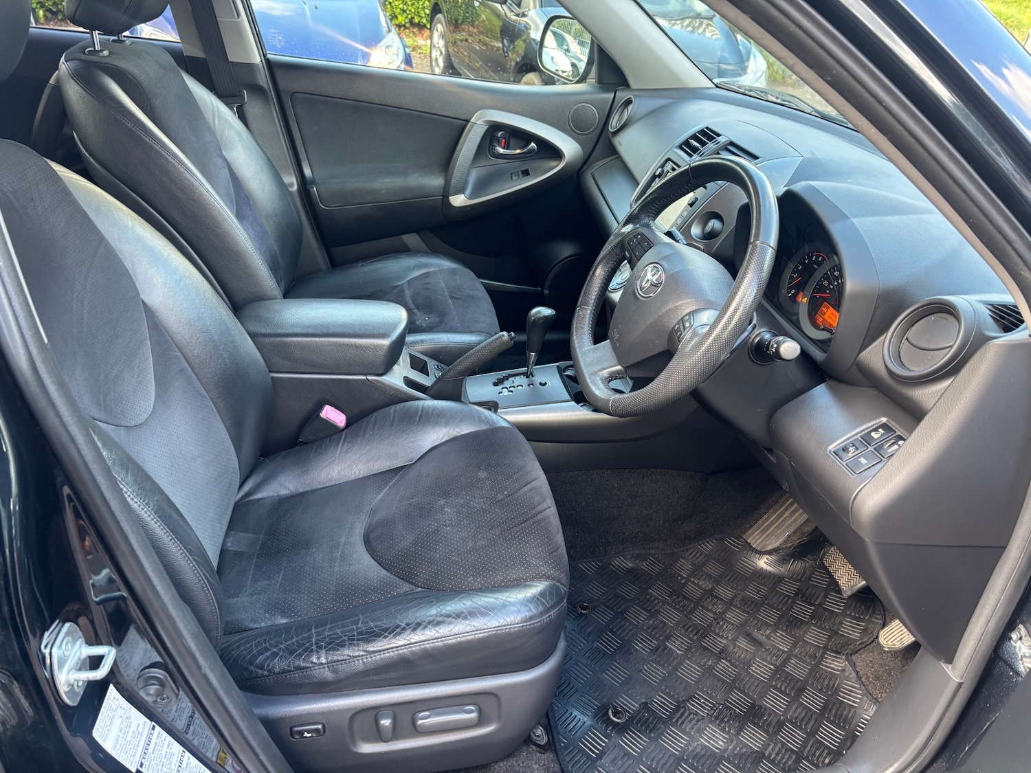 Used Toyota RAV4 2012 for sale - 76387433: Photo 19