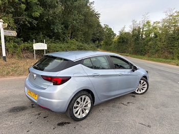Used Vauxhall Astra 2017 for sale - 75543526: Photo