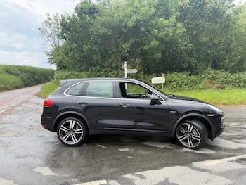 Used Porsche Cayenne 2011 for sale - 78976645: Photo